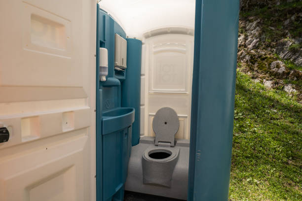 Best Porta potty rental near me  in Landover Hills, MD